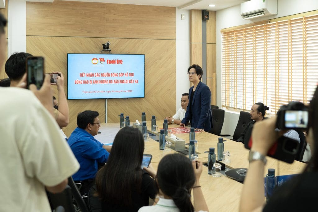 Hà Anh Tuấn đóng góp hơn 1,3 tỷ đồng hỗ trợ bà con chịu ảnh hưởng từ bão lũ- Ảnh 2.