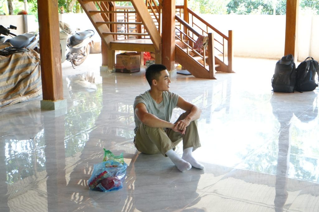 “Chiến sĩ quả cảm” tập 13: MONO trải nghiệm trận chiến trong khói đạn giữa rừng núi Sơn La- Ảnh 3. “Chiến sĩ quả cảm” tập 13: MONO trải nghiệm trận chiến trong khói đạn giữa rừng núi Sơn La- Ảnh 3.