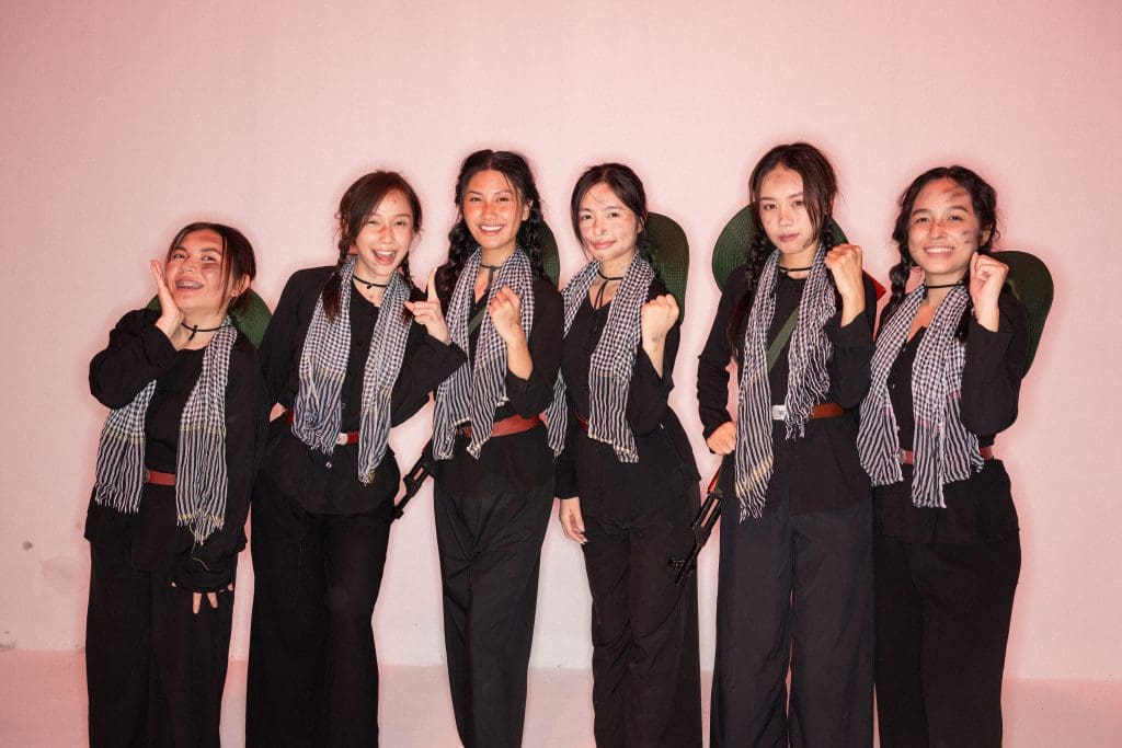 Hoa hậu Phương Linh biến hóa, khắc họa tình yêu Việt Nam trong hình hiệu Road To Miss Cosmo 2025- Ảnh 1. Hoa hậu Phương Linh biến hóa, khắc họa tình yêu Việt Nam trong hình hiệu Road To Miss Cosmo 2025- Ảnh 1.