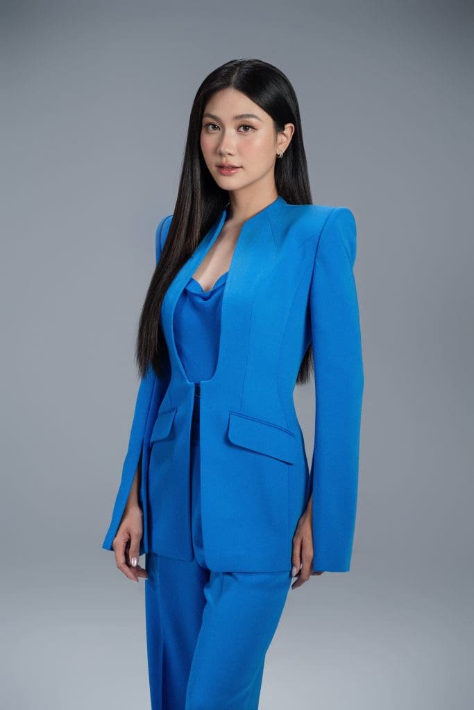 Hoa hậu Phương Linh biến hóa, khắc họa tình yêu Việt Nam trong hình hiệu Road To Miss Cosmo 2025- Ảnh 8. Hoa hậu Phương Linh biến hóa, khắc họa tình yêu Việt Nam trong hình hiệu Road To Miss Cosmo 2025- Ảnh 8.