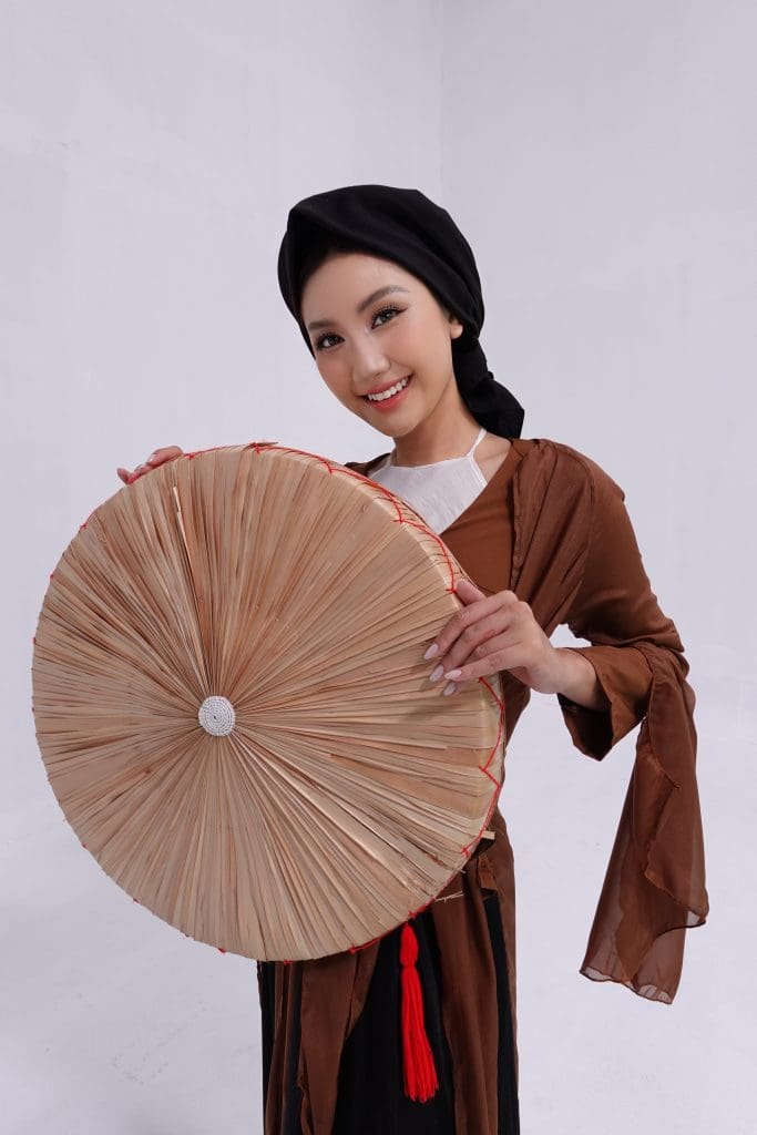 Hoa hậu Phương Linh biến hóa, khắc họa tình yêu Việt Nam trong hình hiệu Road To Miss Cosmo 2025- Ảnh 6. Hoa hậu Phương Linh biến hóa, khắc họa tình yêu Việt Nam trong hình hiệu Road To Miss Cosmo 2025- Ảnh 6.