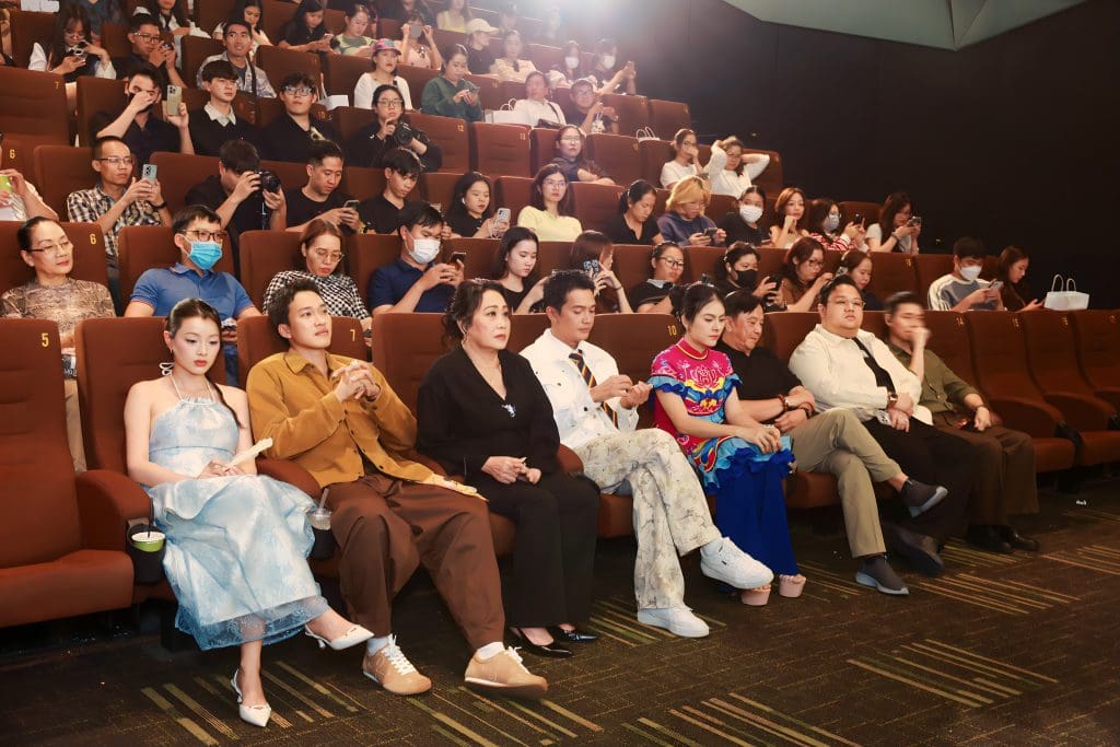 Nghệ sĩ Thanh Hằng kể về 6 cú tát khiến Vân Trang bần thần trên phim trường "Nhà ma xó"- Ảnh 5.