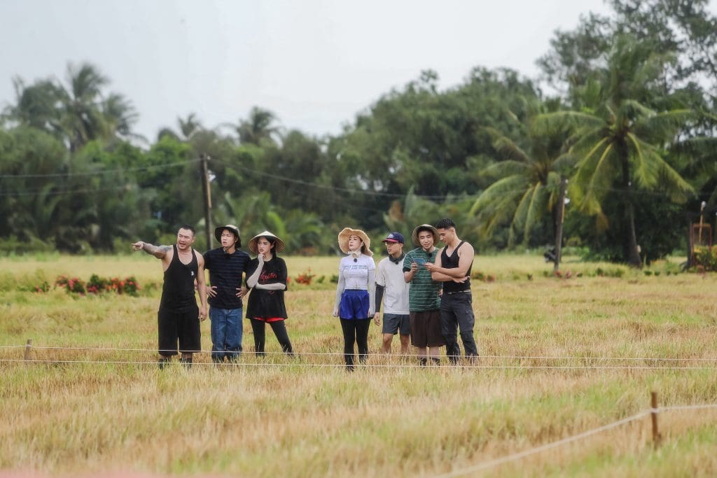 “Chị Phiến” gặp sự cố khó đỡ, Ninh Anh Bùi - Nguyễn Tùng Dương tự hào kể lại dấu mốc cá nhân- Ảnh 1.