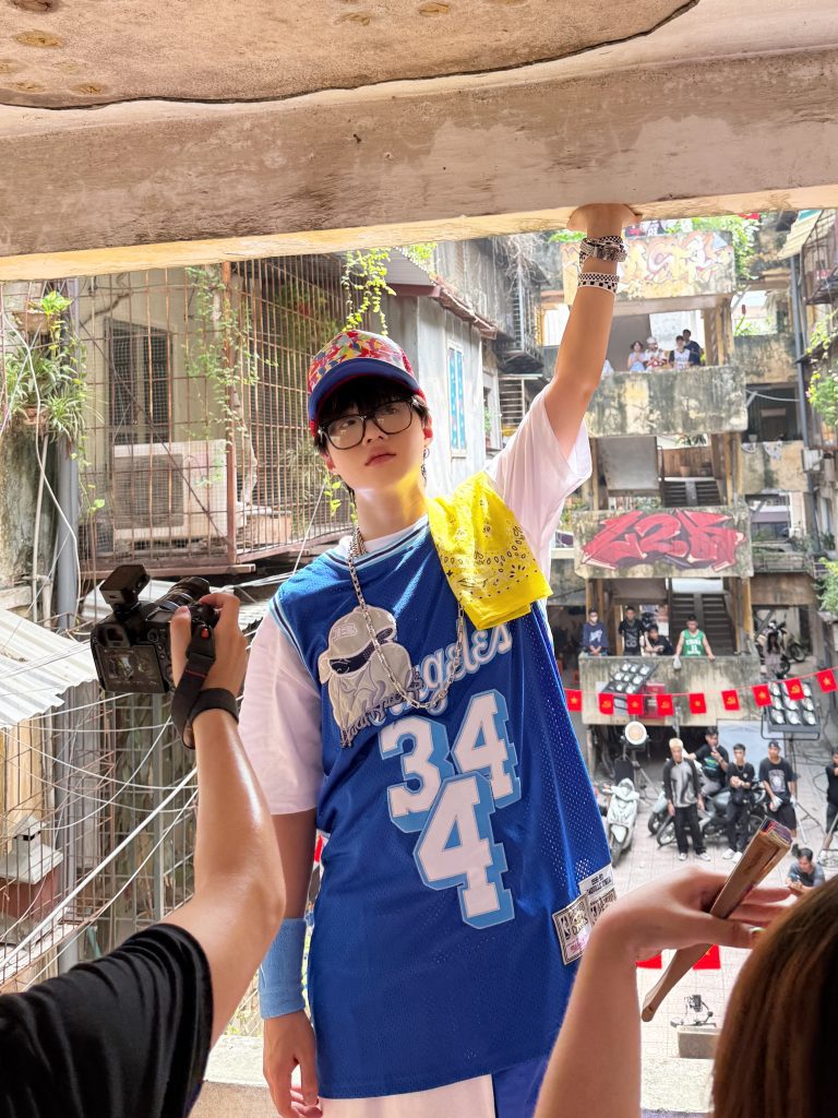 “Chủ tọa” Low G và “Xà Nữ” Pháp Kiều mang 2 album đầu tay lên sân khấu Genfest Presents MBILLION- Ảnh 2. “Chủ tọa” Low G và “Xà Nữ” Pháp Kiều mang 2 album đầu tay lên sân khấu Genfest Presents MBILLION- Ảnh 2.