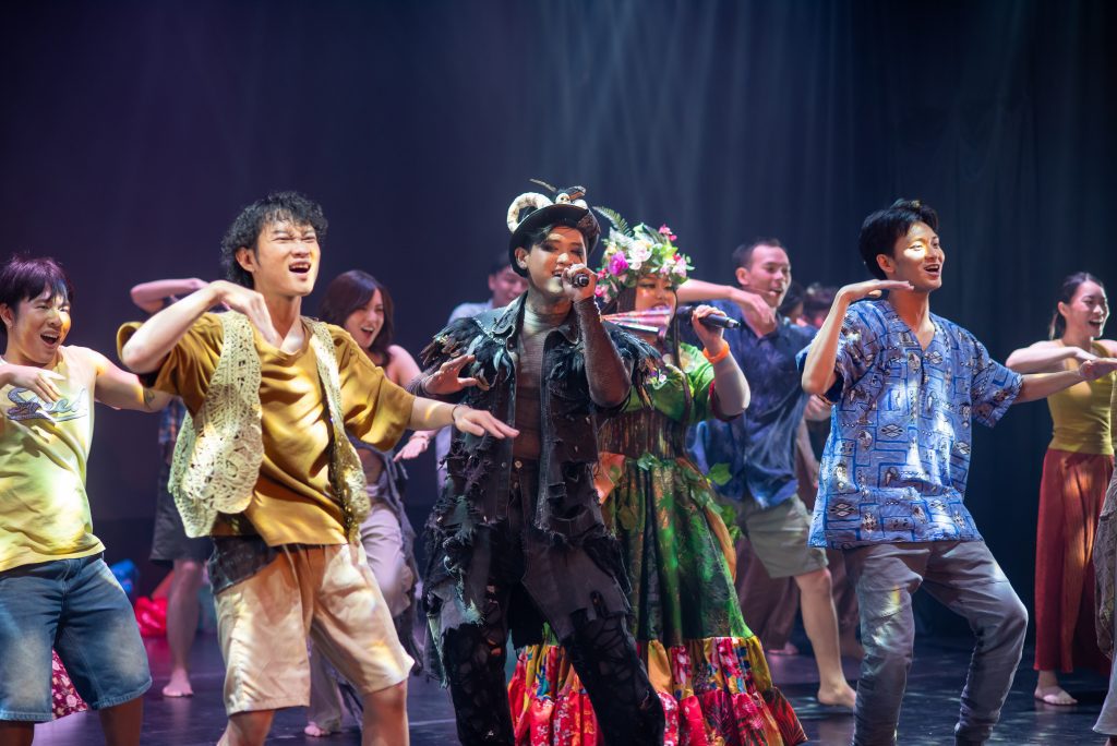 Ca sĩ Phương Vy dẫn chồng Tây và con gái xem nhạc kịch “Once On This Island”- Ảnh 6.