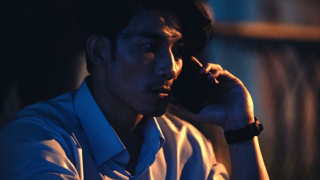 Liên Bỉnh Phát trở lại màn ảnh, lần đầu vén màn câu chuyện lừa đảo qua điện thoại tại Việt Nam trong “Bẫy tiền”- Ảnh 4. Liên Bỉnh Phát trở lại màn ảnh, lần đầu vén màn câu chuyện lừa đảo qua điện thoại tại Việt Nam trong “Bẫy tiền”- Ảnh 4.