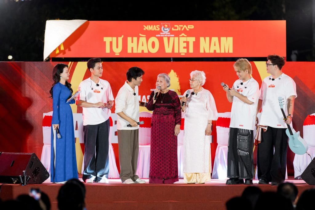 DTAP nhận bằng khen từ Trung ương Đoàn TNCS Hồ Chí Minh với "Hành trình Tự hào Việt Nam"- Ảnh 1.