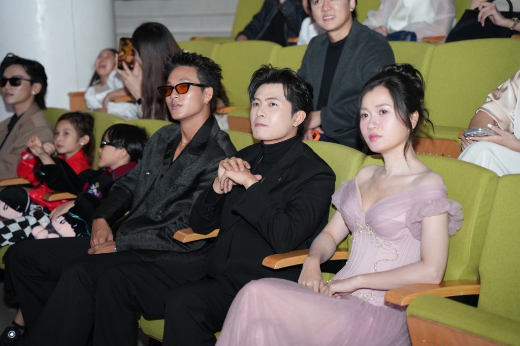 Gin Tuấn Kiệt – Lâm Vỹ Dạ làm "thầy giáo - cô giáo" trong show thực tế mới "Trường học siêu sao"- Ảnh 2. Gin Tuấn Kiệt – Lâm Vỹ Dạ làm "thầy giáo - cô giáo" trong show thực tế mới "Trường học siêu sao"- Ảnh 2.
