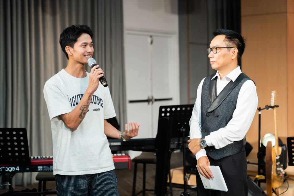 MV &ldquo;C&ograve;n g&igrave; đẹp hơn&rdquo; mới lạ khi h&ograve;a quyện c&ugrave;ng l&agrave;n điệu &ldquo;B&egrave;o dạt m&acirc;y tr&ocirc;i&rdquo;- Ảnh 2.