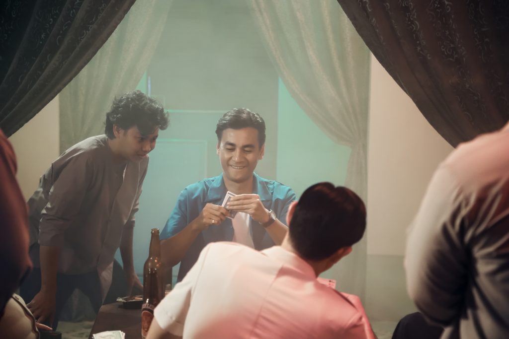 Không phải Tiến Luật, Thu Trang gây bất ngờ khi công khai "người tình màn ảnh" Ngọc Thuận trong "Ai thương ai mến"- Ảnh 1. Không phải Tiến Luật, Thu Trang gây bất ngờ khi công khai "người tình màn ảnh" Ngọc Thuận trong "Ai thương ai mến"- Ảnh 1.