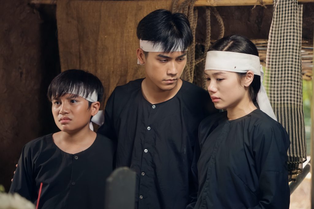 Không phải Tiến Luật, Thu Trang gây bất ngờ khi công khai "người tình màn ảnh" Ngọc Thuận trong "Ai thương ai mến"- Ảnh 4. Không phải Tiến Luật, Thu Trang gây bất ngờ khi công khai "người tình màn ảnh" Ngọc Thuận trong "Ai thương ai mến"- Ảnh 4.