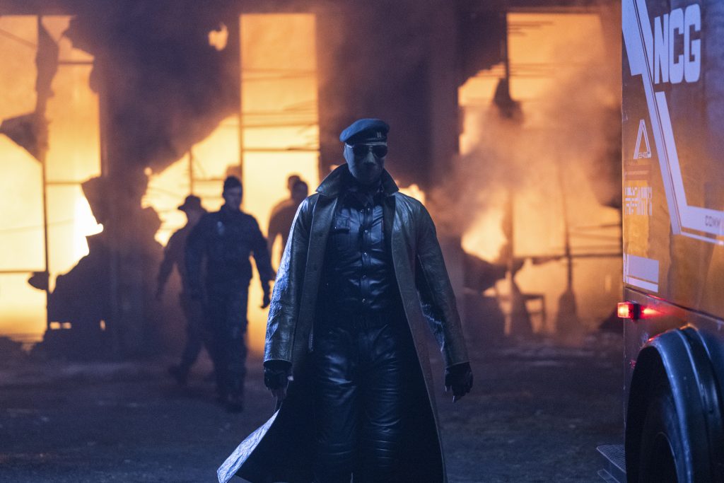 Ý tưởng trò chơi săn người của Stephen King được hiện thực hóa trong phim sinh tồn "Trốn chạy tử thần"- Ảnh 3. Ý tưởng trò chơi săn người của Stephen King được hiện thực hóa trong phim sinh tồn "Trốn chạy tử thần"- Ảnh 3.