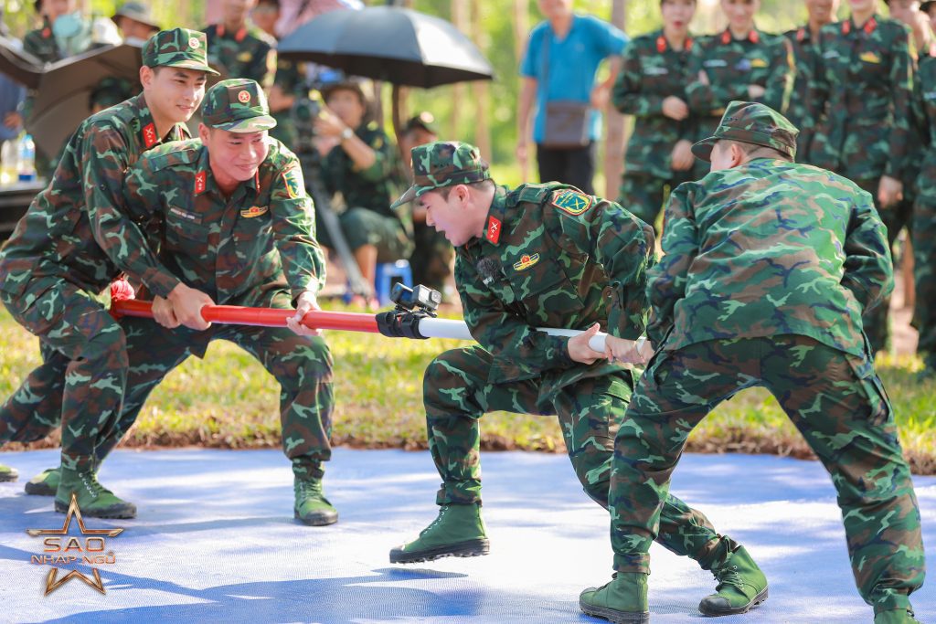 "Sao nhập ngũ 2025" tập 13: Pew Pew xin được ở lại đơn vị, chào đón hai tân binh đặc biệt Huỳnh Lập và Anh Tú- Ảnh 2. "Sao nhập ngũ 2025" tập 13: Pew Pew xin được ở lại đơn vị, chào đón hai tân binh đặc biệt Huỳnh Lập và Anh Tú- Ảnh 2.