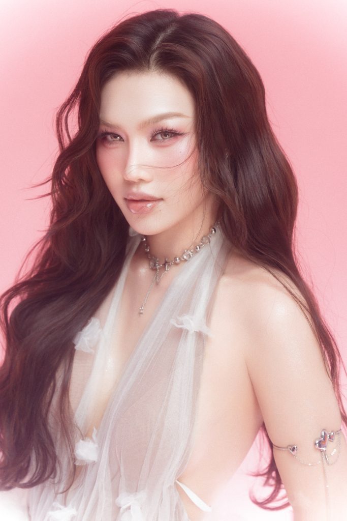 Á hậu Cẩm Ly hé lộ kế hoạch lấn sân MC - diễn viên ở tuổi 22, muốn xây dựng hình ảnh "người đẹp đa tài"- Ảnh 3. Á hậu Cẩm Ly hé lộ kế hoạch lấn sân MC - diễn viên ở tuổi 22, muốn xây dựng hình ảnh "người đẹp đa tài"- Ảnh 3.