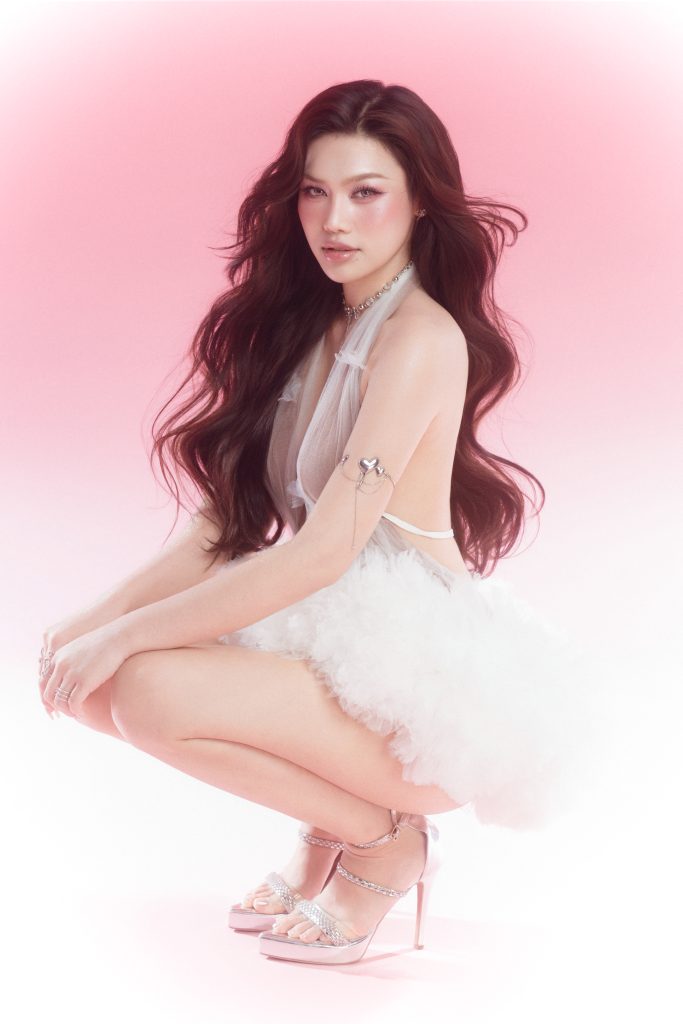 Á hậu Cẩm Ly hé lộ kế hoạch lấn sân MC - diễn viên ở tuổi 22, muốn xây dựng hình ảnh "người đẹp đa tài"- Ảnh 4. Á hậu Cẩm Ly hé lộ kế hoạch lấn sân MC - diễn viên ở tuổi 22, muốn xây dựng hình ảnh "người đẹp đa tài"- Ảnh 4.