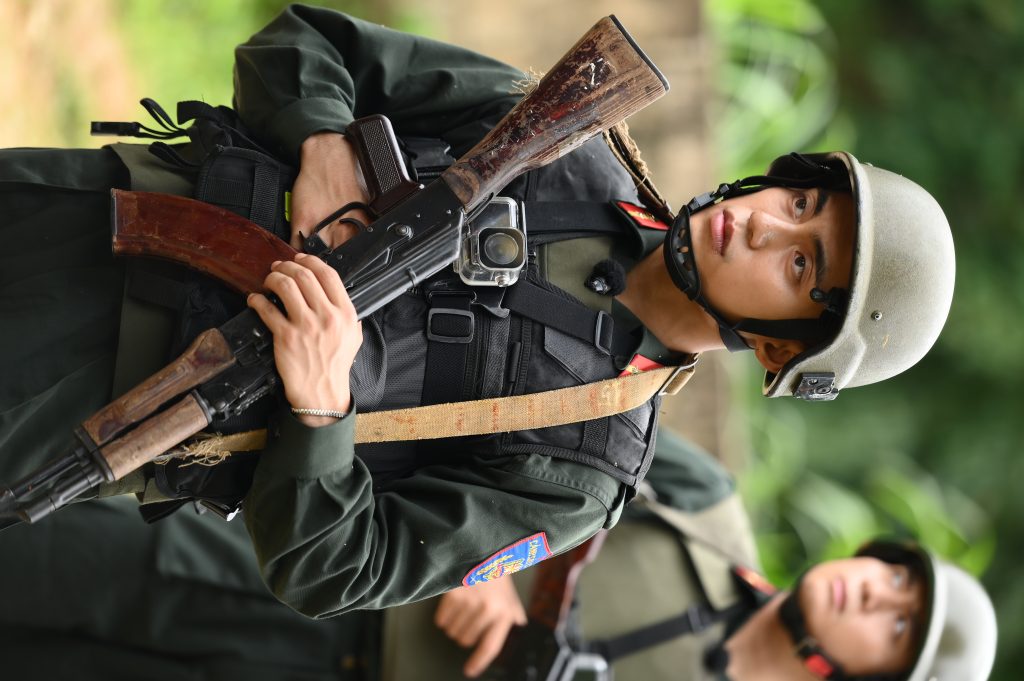 MONO khép lại hành trình "Chiến sĩ quả cảm": 3 tháng học cách gan dạ và hy sinh như người lính- Ảnh 6. MONO khép lại hành trình "Chiến sĩ quả cảm": 3 tháng học cách gan dạ và hy sinh như người lính- Ảnh 6.