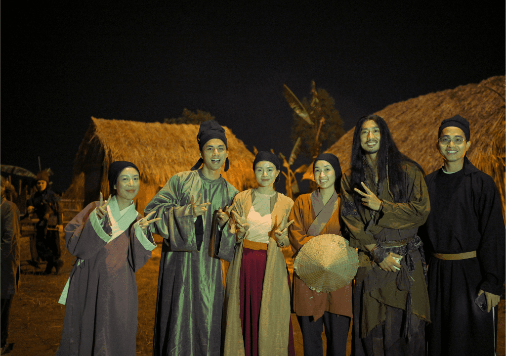 Tái hiện Tết Trung Thu triều Đinh năm 979, Tuấn Trần - Thiên Tú hội quân hoàn thiện đội hình "Hộ linh tráng sĩ - Bí ẩn mộ vua Đinh"- Ảnh 2. Tái hiện Tết Trung Thu triều Đinh năm 979, Tuấn Trần - Thiên Tú hội quân hoàn thiện đội hình "Hộ linh tráng sĩ - Bí ẩn mộ vua Đinh"- Ảnh 2.