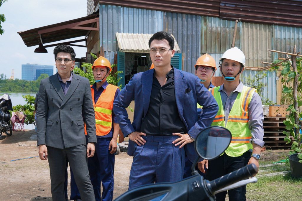 Thái Hoà nói về vai diễn trong “Cuộc chiến hạ lưu”: “Nhục nhã nhất là khi phản bội lý tưởng sống của mình”- Ảnh 6. Thái Hoà nói về vai diễn trong “Cuộc chiến hạ lưu”: “Nhục nhã nhất là khi phản bội lý tưởng sống của mình”- Ảnh 6.