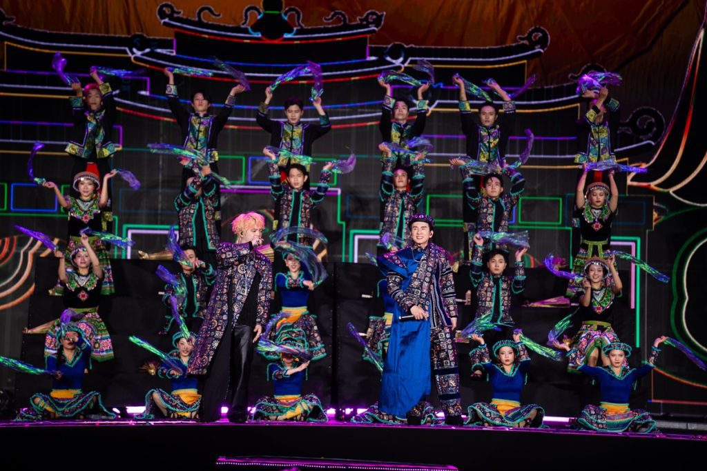 Đan Trường bật khóc trước hàng chục ngàn khán giả trong live concert kỷ niệm 30 năm ca hát- Ảnh 8. Đan Trường bật khóc trước hàng chục ngàn khán giả trong live concert kỷ niệm 30 năm ca hát- Ảnh 8.