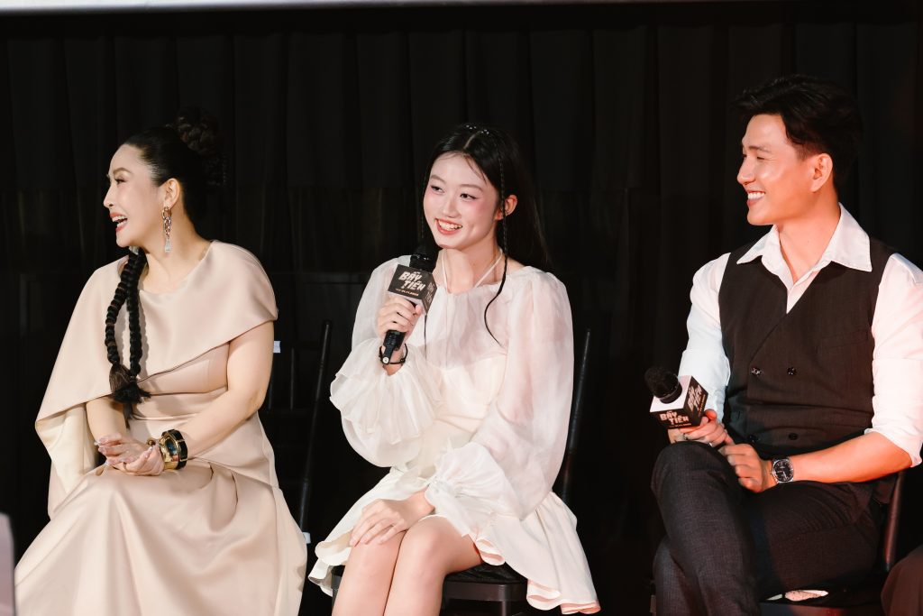 Liên Bỉnh Phát - Tam Triều Dâng đính chính tin đồn phim giả tình thật: "Chúng tôi hết mình với cảm xúc của nhân vật"- Ảnh 3.