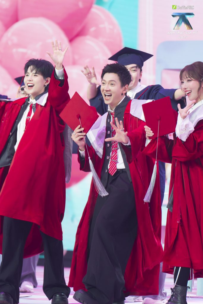 Ngô Kiến Huy lần đầu làm đội trưởng, nhận lời khen tuyệt đối từ MC Trấn Thành - Karik- Ảnh 1. Ngô Kiến Huy lần đầu làm đội trưởng, nhận lời khen tuyệt đối từ MC Trấn Thành - Karik- Ảnh 1.