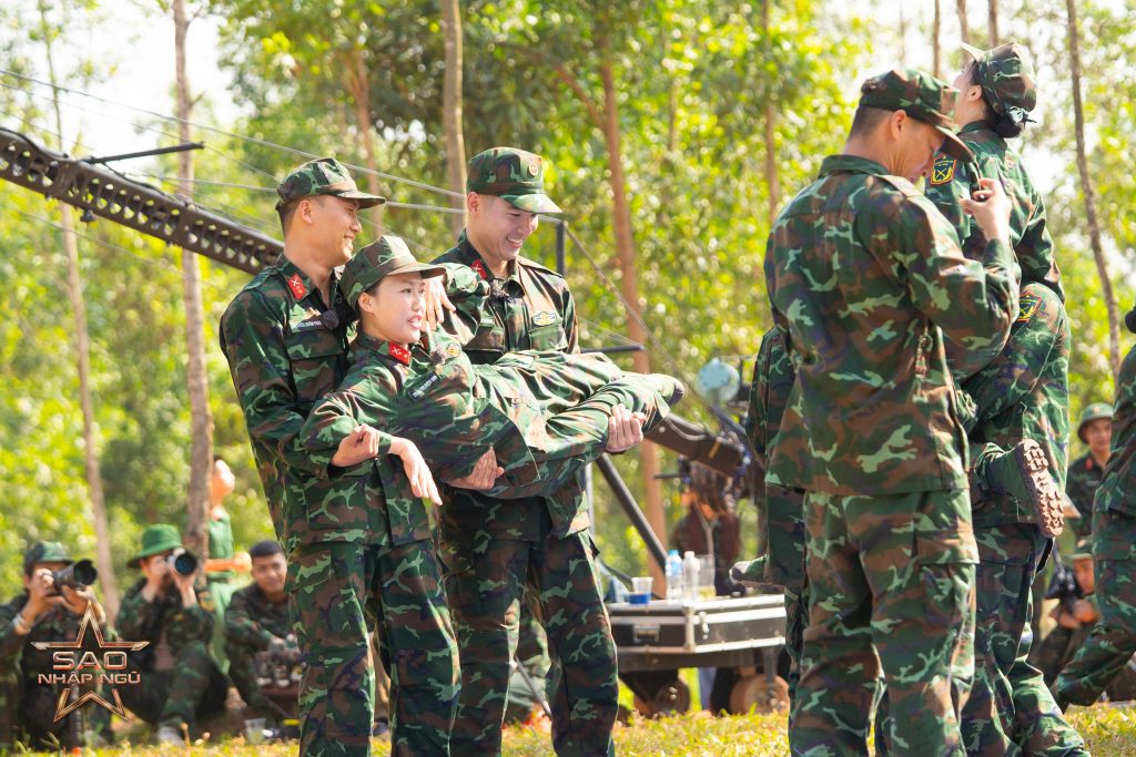 "Sao nhập ngũ 2025" tập 13: Pew Pew xin được ở lại đơn vị, chào đón hai tân binh đặc biệt Huỳnh Lập và Anh Tú- Ảnh 3. "Sao nhập ngũ 2025" tập 13: Pew Pew xin được ở lại đơn vị, chào đón hai tân binh đặc biệt Huỳnh Lập và Anh Tú- Ảnh 3.