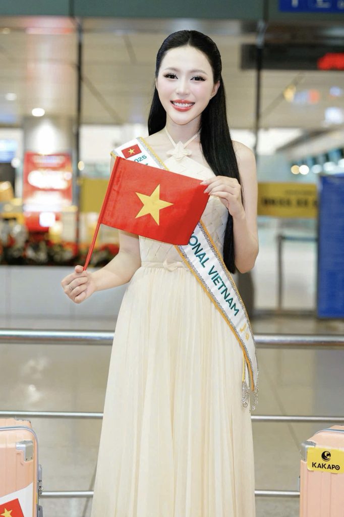 Hoa hậu Kiều Duy mang 100 kg hành lý, 30 bộ trang phục sang Nhật sẵn sàng cho cuộc thi Miss International 2025- Ảnh 1.