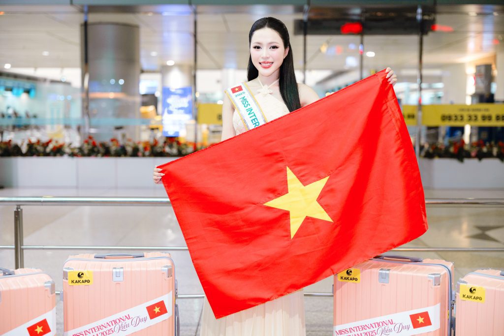 Hoa hậu Kiều Duy mang 100 kg hành lý, 30 bộ trang phục sang Nhật sẵn sàng cho cuộc thi Miss International 2025- Ảnh 4.