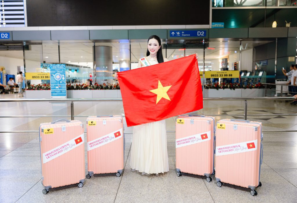 Hoa hậu Kiều Duy mang 100 kg hành lý, 30 bộ trang phục sang Nhật sẵn sàng cho cuộc thi Miss International 2025- Ảnh 5.