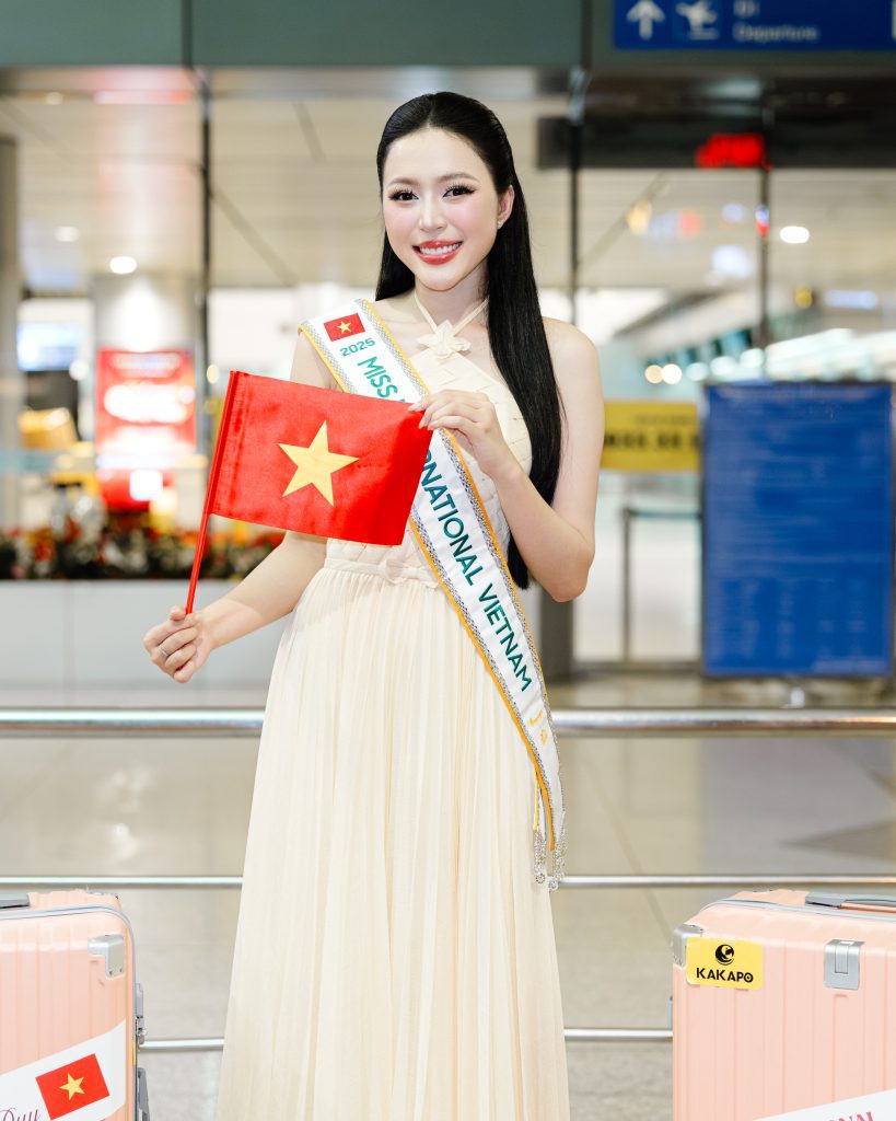 Hoa hậu Kiều Duy mang 100 kg hành lý, 30 bộ trang phục sang Nhật sẵn sàng cho cuộc thi Miss International 2025- Ảnh 7.