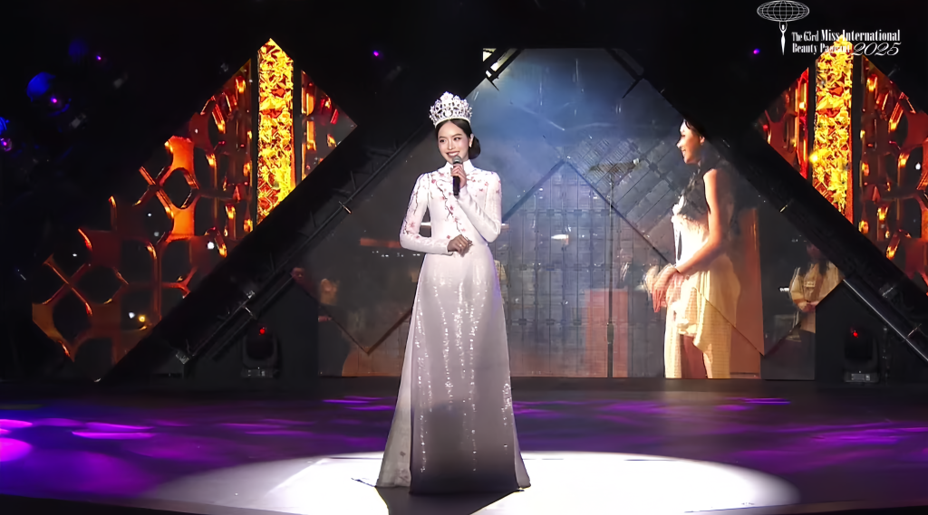Hoa hậu Thanh Thủy khép lại nhiệm kỳ, final walk cùng tà áo dài Việt Nam tại Miss International- Ảnh 5.