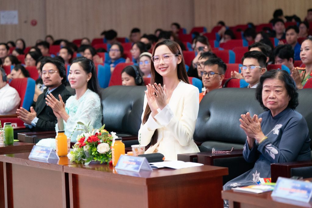 Hoa hậu Bảo Ngọc công bố dự án “Beauty With A Purpose” về biến đổi khí hậu tại Miss World- Ảnh 4. Hoa hậu Bảo Ngọc công bố dự án “Beauty With A Purpose” về biến đổi khí hậu tại Miss World- Ảnh 4.