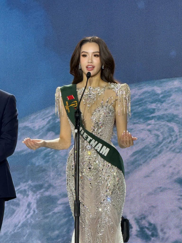 Miss Earth 2025: Đại diện Việt Nam - á hậu Trịnh Mỹ Anh giành danh hiệu Miss Earth Water - Ảnh 4. Miss Earth 2025: Đại diện Việt Nam - á hậu Trịnh Mỹ Anh giành danh hiệu Miss Earth Water - Ảnh 4.