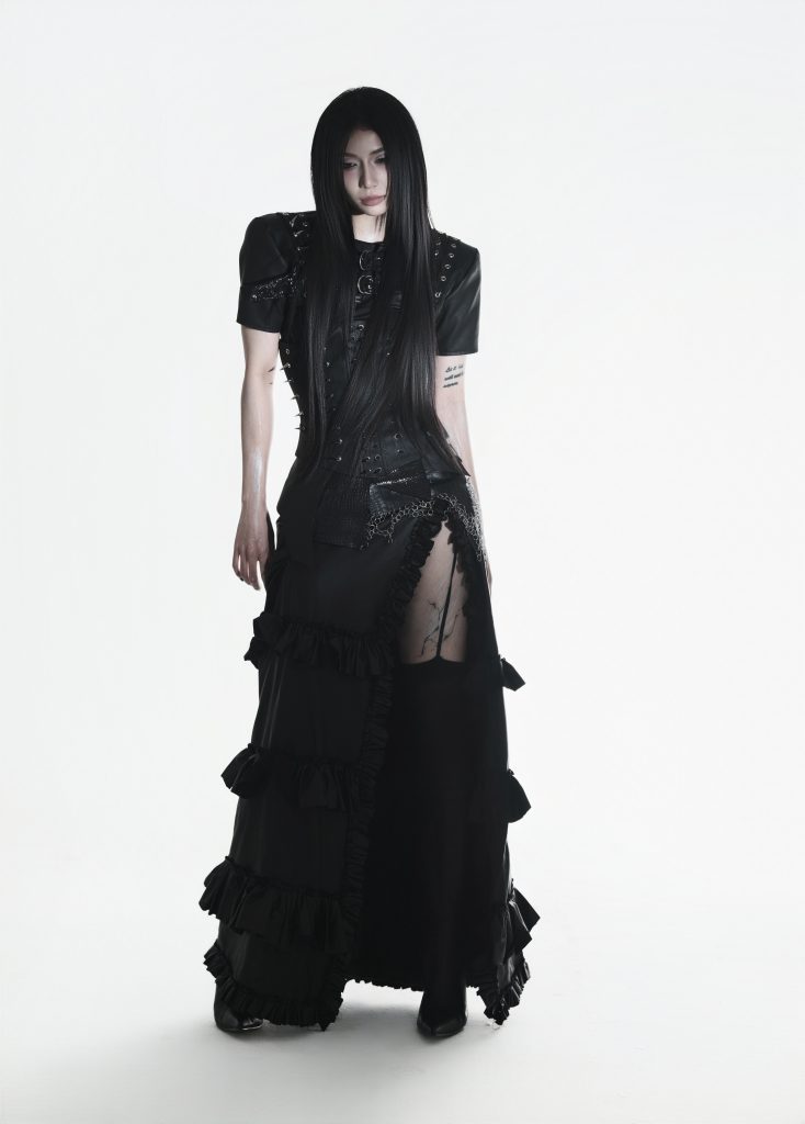 Sau thành công của chương trình "Em xinh say hi", LYHAN đã chính thức cho ra album “Tâm Linh” đậm chất sadcore- Ảnh 5.