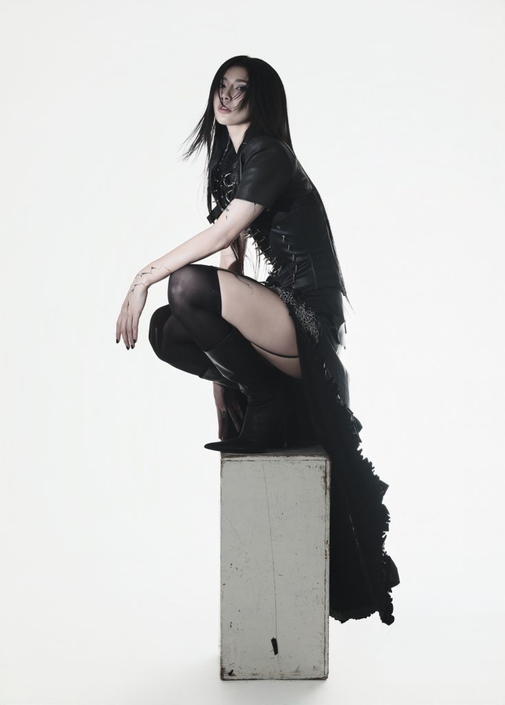 Sau thành công của chương trình "Em xinh say hi", LYHAN đã chính thức cho ra album “Tâm Linh” đậm chất sadcore- Ảnh 2.