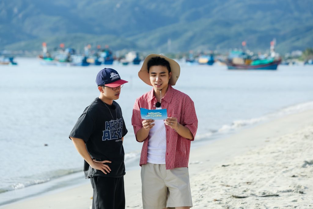 Dàn sao "Mưa đỏ" đổ bộ "Hàng xóm mới", An Trương - Nguyễn Tùng Dương chính thức đối đầu- Ảnh 1. Dàn sao "Mưa đỏ" đổ bộ "Hàng xóm mới", An Trương - Nguyễn Tùng Dương chính thức đối đầu- Ảnh 1.