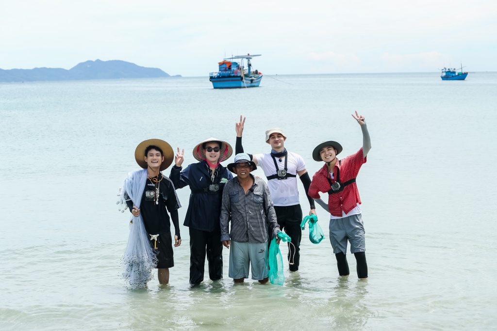 Dàn sao "Mưa đỏ" đổ bộ "Hàng xóm mới", An Trương - Nguyễn Tùng Dương chính thức đối đầu- Ảnh 4. Dàn sao "Mưa đỏ" đổ bộ "Hàng xóm mới", An Trương - Nguyễn Tùng Dương chính thức đối đầu- Ảnh 4.