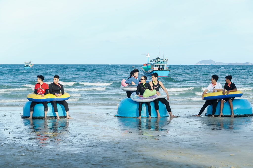 Dàn sao "Mưa đỏ" đổ bộ "Hàng xóm mới", An Trương - Nguyễn Tùng Dương chính thức đối đầu- Ảnh 8. Dàn sao "Mưa đỏ" đổ bộ "Hàng xóm mới", An Trương - Nguyễn Tùng Dương chính thức đối đầu- Ảnh 8.