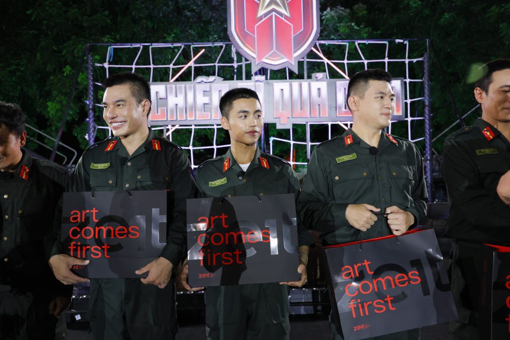 MONO khép lại hành trình "Chiến sĩ quả cảm": 3 tháng học cách gan dạ và hy sinh như người lính- Ảnh 3. MONO khép lại hành trình "Chiến sĩ quả cảm": 3 tháng học cách gan dạ và hy sinh như người lính- Ảnh 3.