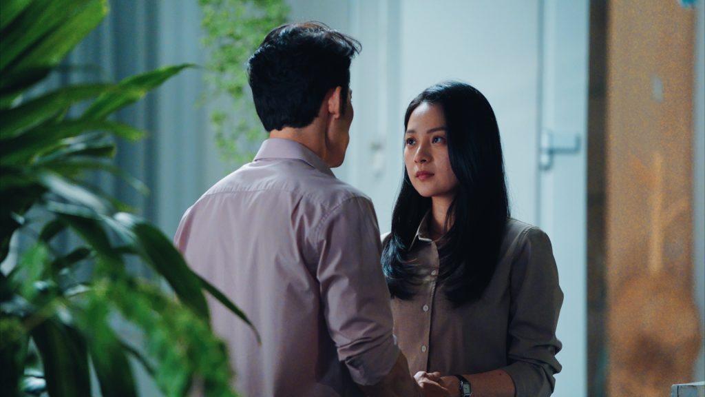 Liên Bỉnh Phát - Tam Triều Dâng "ngọt sâu răng" trong "Bẫy tiền": Người chịu nhiều áp lực, người lại yêu vô điều kiện- Ảnh 4. Liên Bỉnh Phát - Tam Triều Dâng "ngọt sâu răng" trong "Bẫy tiền": Người chịu nhiều áp lực, người lại yêu vô điều kiện- Ảnh 4.