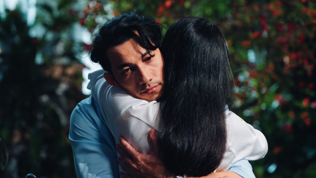 Liên Bỉnh Phát - Tam Triều Dâng "ngọt sâu răng" trong "Bẫy tiền": Người chịu nhiều áp lực, người lại yêu vô điều kiện- Ảnh 5. Liên Bỉnh Phát - Tam Triều Dâng "ngọt sâu răng" trong "Bẫy tiền": Người chịu nhiều áp lực, người lại yêu vô điều kiện- Ảnh 5.