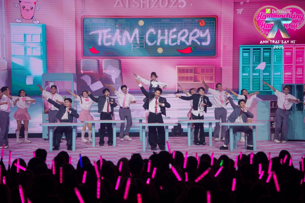 Ngô Kiến Huy lần đầu làm đội trưởng, nhận lời khen tuyệt đối từ MC Trấn Thành - Karik- Ảnh 4. Ngô Kiến Huy lần đầu làm đội trưởng, nhận lời khen tuyệt đối từ MC Trấn Thành - Karik- Ảnh 4.