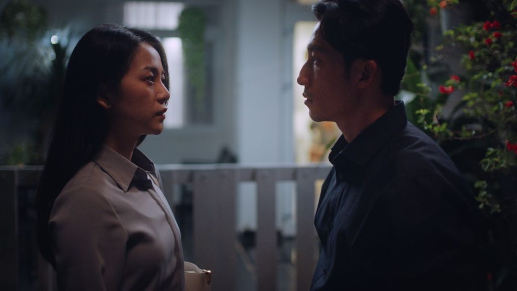 Liên Bỉnh Phát, Tam Triều Dâng và Lê Hải vướng tình tay ba rối ren trong phim "Bẫy tiền"- Ảnh 2. Liên Bỉnh Phát, Tam Triều Dâng và Lê Hải vướng tình tay ba rối ren trong phim "Bẫy tiền"- Ảnh 2.