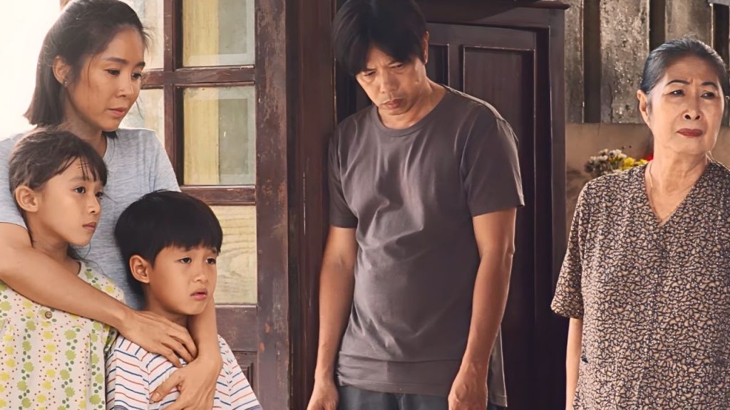 Gia đình Thái Hòa - Lê Phương là người dưng, “nhặt” nhau trong “Cuộc chiến hạ lưu”- Ảnh 3.