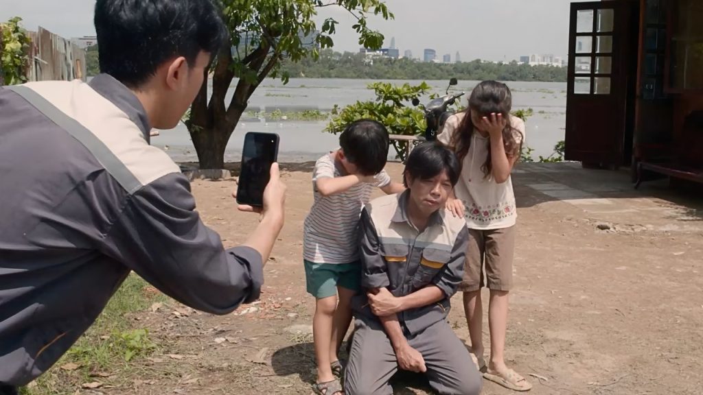 Thái Hoà nói về vai diễn trong “Cuộc chiến hạ lưu”: “Nhục nhã nhất là khi phản bội lý tưởng sống của mình”- Ảnh 5. Thái Hoà nói về vai diễn trong “Cuộc chiến hạ lưu”: “Nhục nhã nhất là khi phản bội lý tưởng sống của mình”- Ảnh 5.