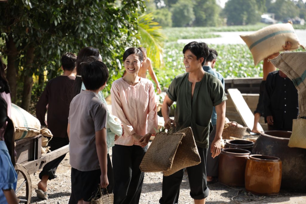 Sau "Nụ hôn bạc tỷ", Thu Trang tiếp tục mang đến câu chuyện về tình chị em trong "Ai thương ai mến"- Ảnh 1. Sau "Nụ hôn bạc tỷ", Thu Trang tiếp tục mang đến câu chuyện về tình chị em trong "Ai thương ai mến"- Ảnh 1.