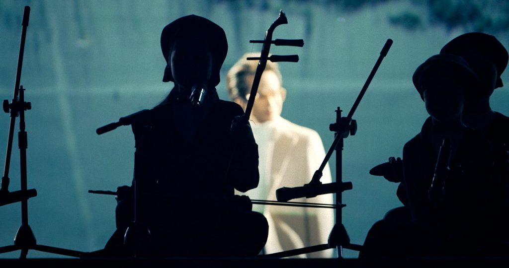 "Chân trời rực rỡ" - Phim tài liệu âm nhạc tôn vinh hành trình tìm về nguồn cội chính thức ra mắt khán giả đại chúng- Ảnh 3. "Chân trời rực rỡ" - Phim tài liệu âm nhạc tôn vinh hành trình tìm về nguồn cội chính thức ra mắt khán giả đại chúng- Ảnh 3.