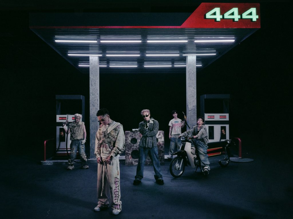 WOKEUP ra mắt full set Performance Video cho EP đầu tay, Orange xuất hiện đầy cuốn h&uacute;t- Ảnh 5.