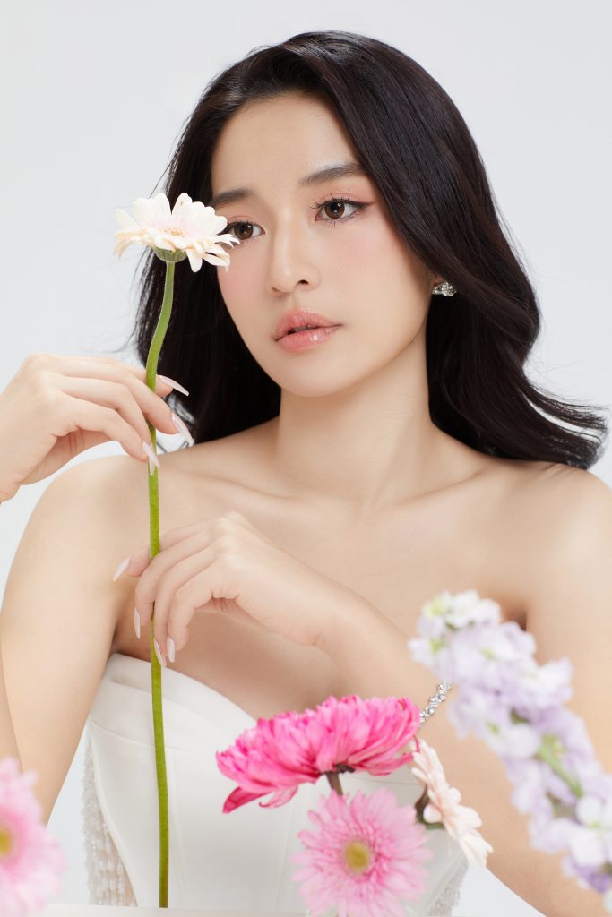 Profile ấn tượng của Giảng viên Đại học lọt Top 50 Miss World Vietnam 2025 muốn phá vỡ giới hạn bản thân- Ảnh 1. Profile ấn tượng của Giảng viên Đại học lọt Top 50 Miss World Vietnam 2025 muốn phá vỡ giới hạn bản thân- Ảnh 1.