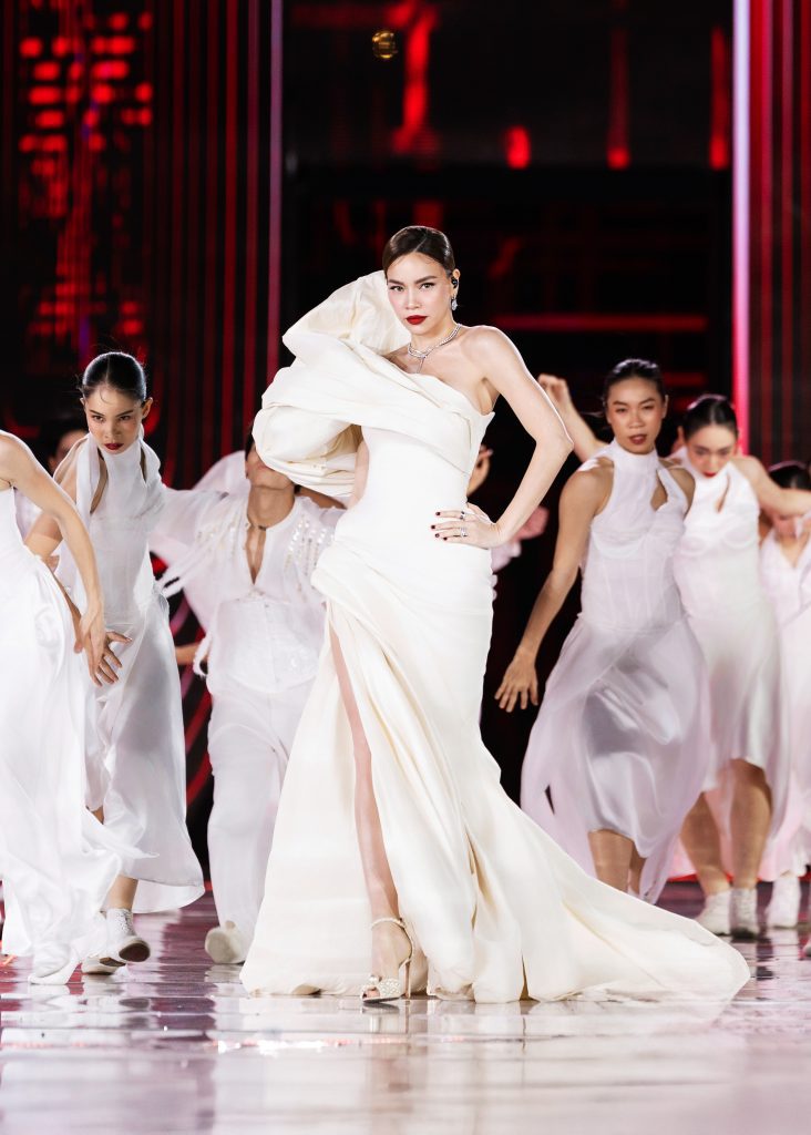 D&agrave;n nghệ sĩ quốc tế v&agrave; Việt Nam "đốt ch&aacute;y" s&acirc;n khấu Cosmo Beauty Music Fest- Ảnh 5.